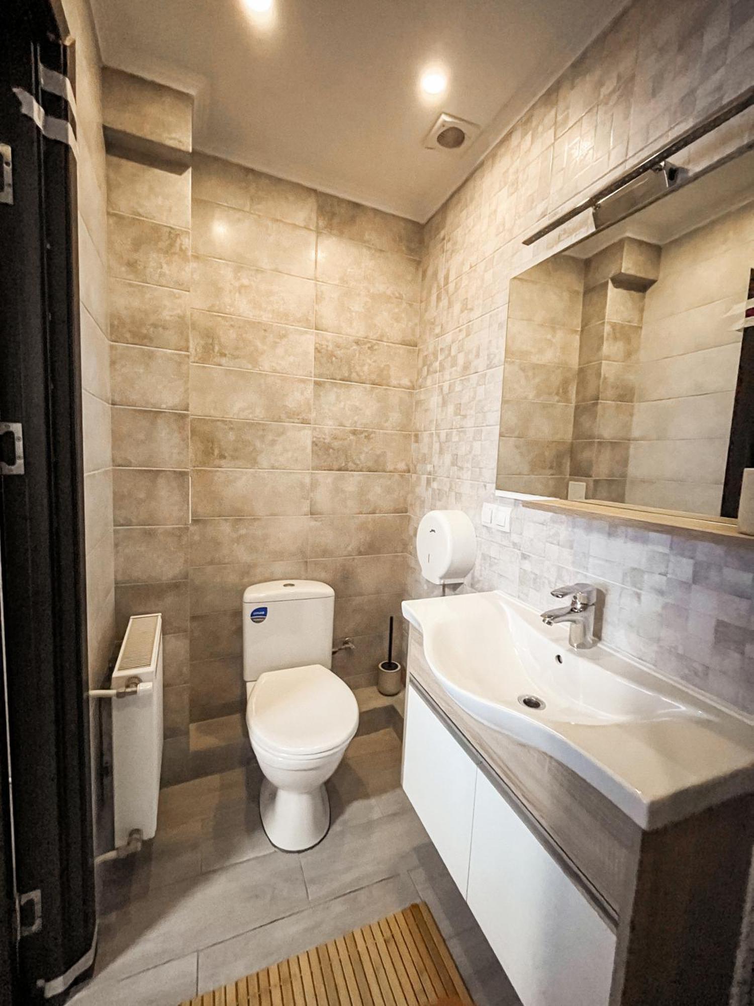 Hotel 77/5 Chişinău Esterno foto
