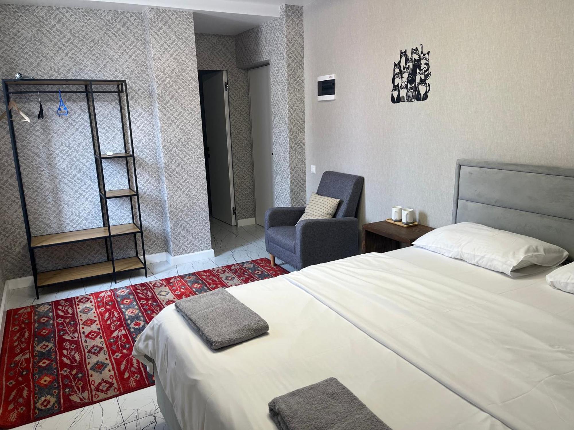 Hotel 77/5 Chişinău Esterno foto